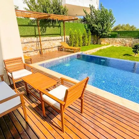 Villa W Pool Jacuzzi 5 Min To Marina In Antalya *