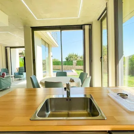 Villa W Pool Jacuzzi 5 Min To Marina In Antalya