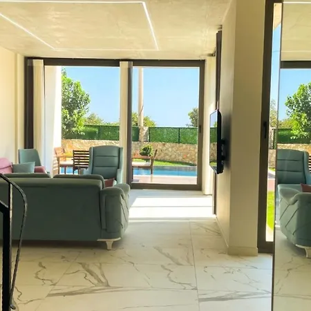 Villa W Pool Jacuzzi 5 Min To Marina In Antalya *