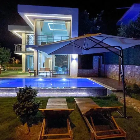 ヴィラ W Pool Jacuzzi 5 Min To Marina In Antalya